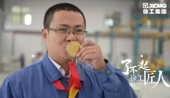 【Мастер группы XCMG】Цзян Вэй: «Лучший тренер с золотой медалью», родившийся в 80-ых годах! 